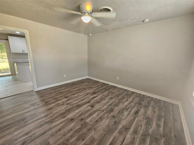 Foto del edificio - 5314 NW Glenn Ave
