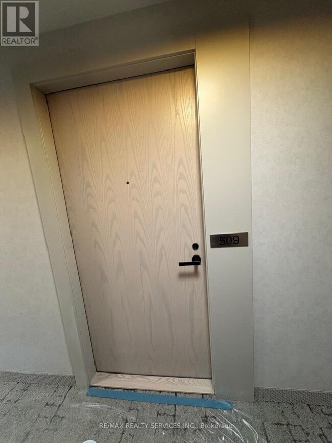 Photo du bâtiment - 8 Interchange Wy