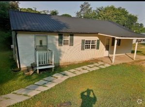 Building Photo - 605 Dixon Springs Hwy