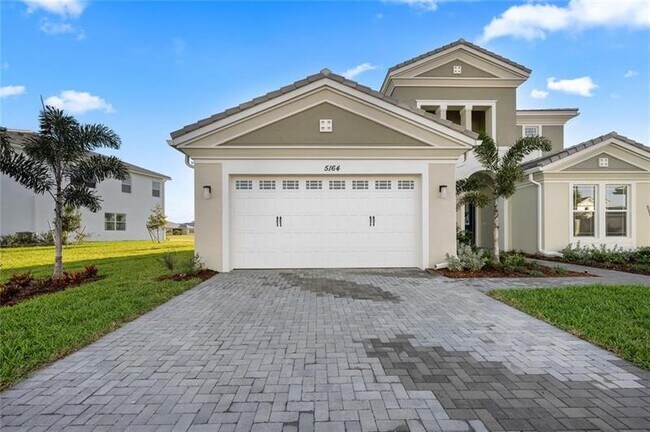 Foto del edificio - 5164 Liberty Ln