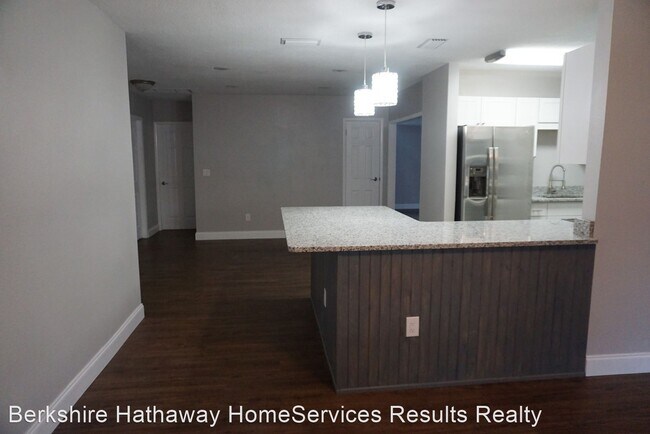Building Photo - 4 br, 2 bath House - 109 Burns Ave,