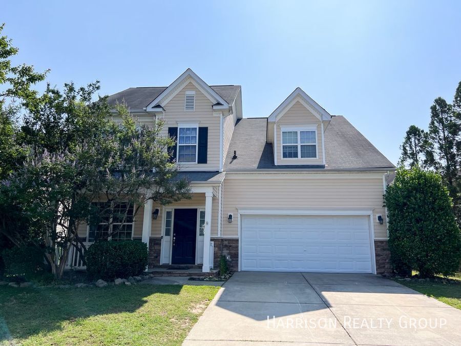 4BR 2.5BA w/ 2 CAR and Bonus! Community P... - 4BR 2.5BA w/ 2 CAR and Bonus!  Community P...
