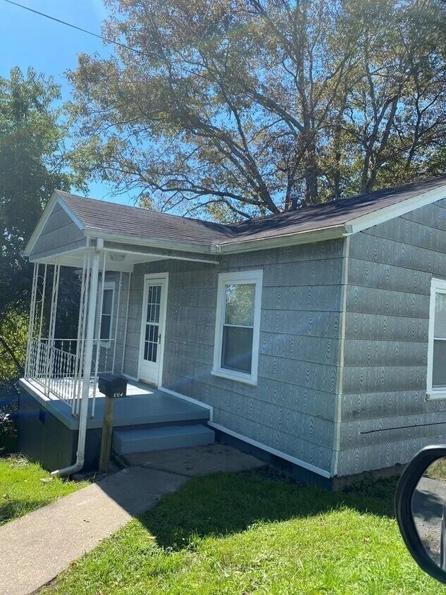 Primary Photo - 224 Joseph St