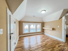 Building Photo - 63 Eaton St