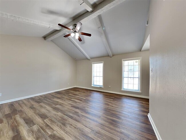 Foto del edificio - 10406 Kirkwren Dr