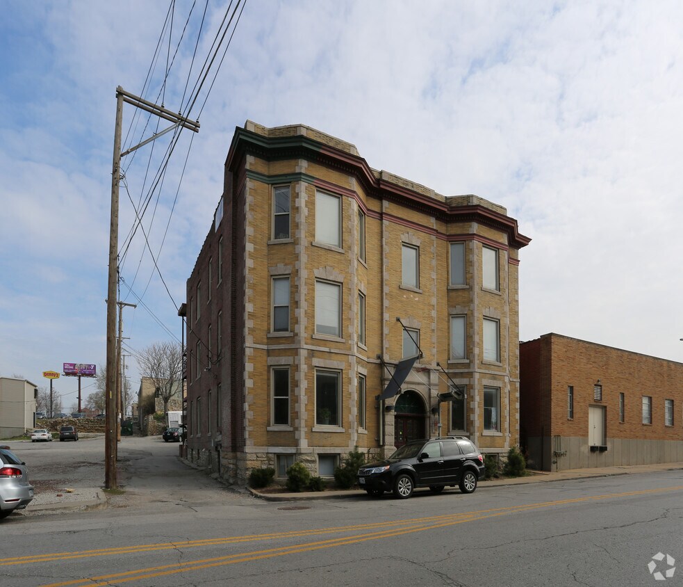 Foto del edificio - Montclaire Apartments