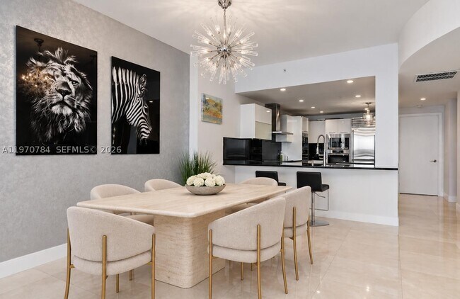 Foto del edificio - 17121 Collins Ave