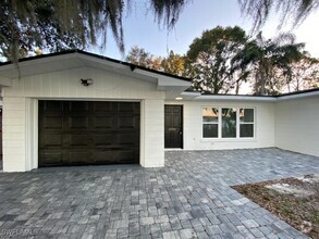 Building Photo - 1204 Lake Elbert Dr SE