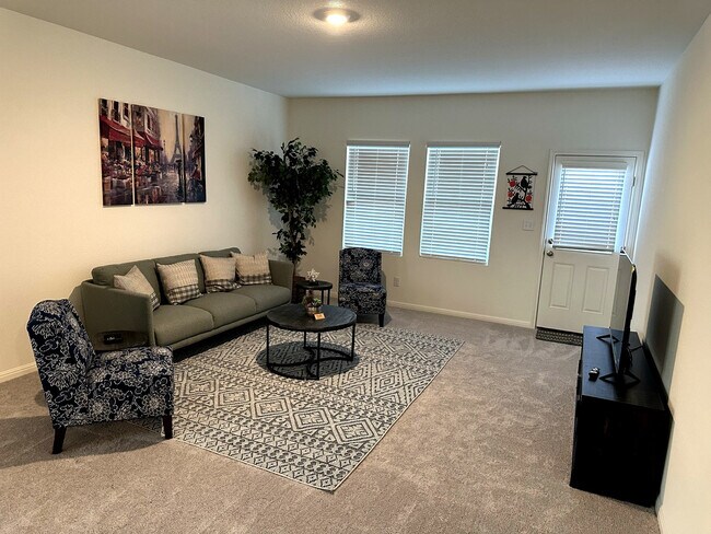 Foto del edificio - Room in House on Waterbuck Lp