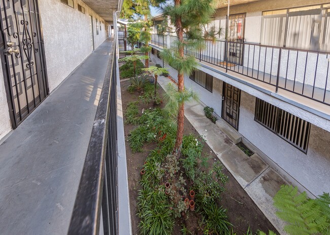 Foto del edificio - 14428 Cerise Ave