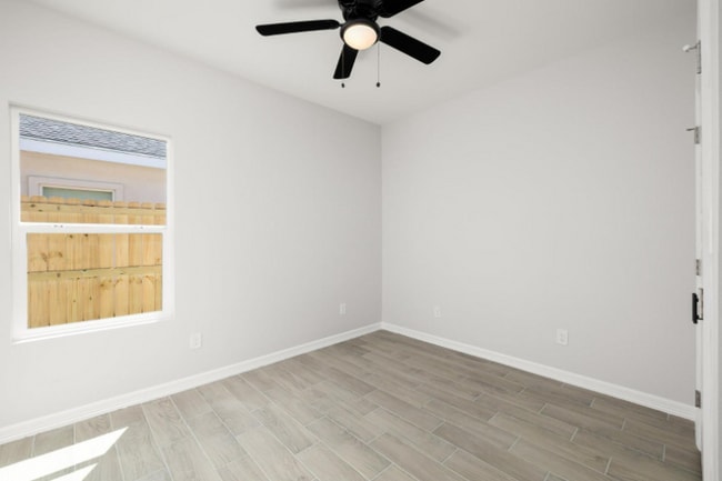 Building Photo - 1217 S Xanthia St