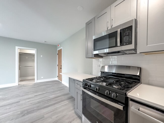 Building Photo - 378 Hazel Ave