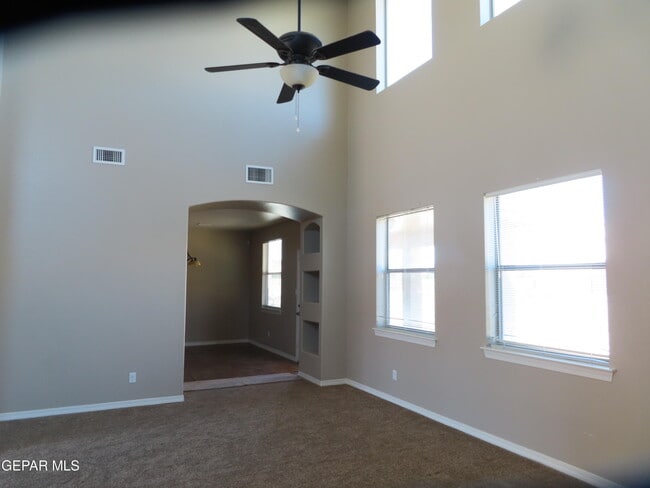 Building Photo - 1617 Etling Way