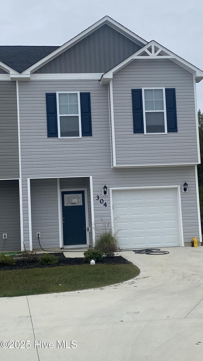 Building Photo - 304 Otis Cv Ln