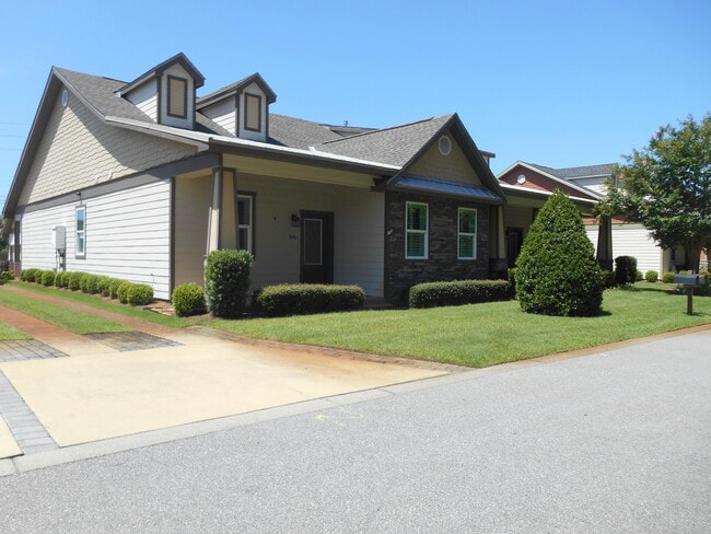 Building Photo - 846 Cannon Ln