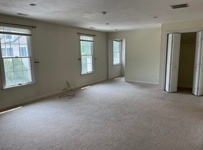Living Room - 200 Worcester Ct
