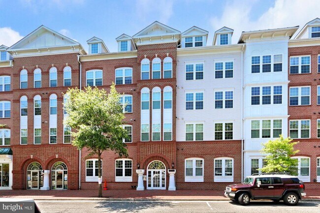 Foto del edificio - 4950 Brenman Park Dr