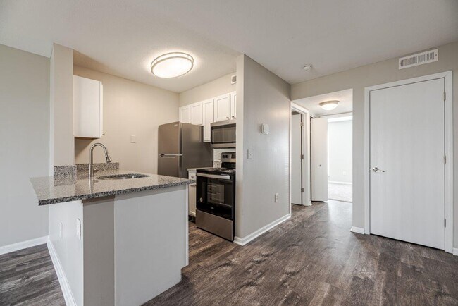 Foto del edificio - Eastpointe Lakes Apartments and Townhomes