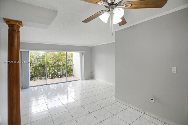 Foto del edificio - 200 NW 87th Ave