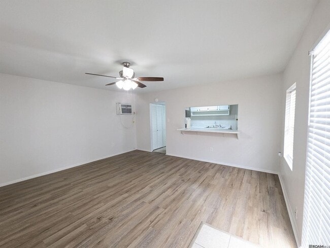 Foto del edificio - 1701 Lobdell Ave
