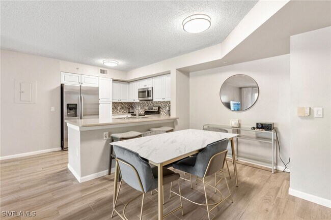 Foto del edificio - 1150 Wildwood Lakes Blvd