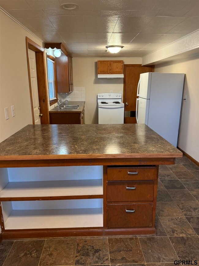 Building Photo - 908 Harrington Ave
