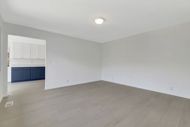 Foto del edificio - Renovated Duplex in the Heart of Silicon Valley!