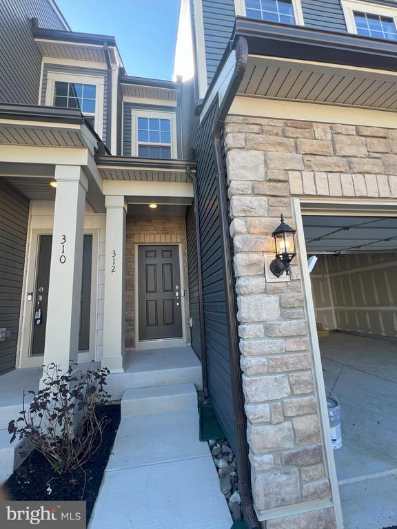 Primary Photo - 312 Milton Stamp Dr