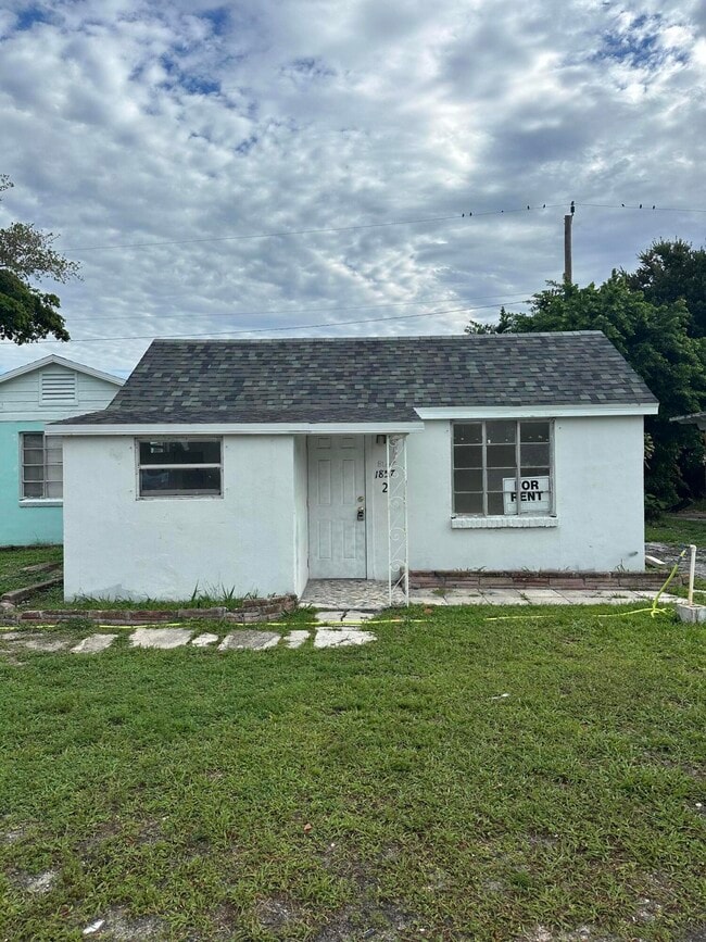 Building Photo - 1857 Smith Dr