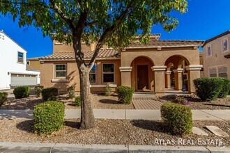 Building Photo - 2227 S Buckaroo Trail