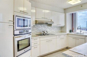 Building Photo - 425 South St