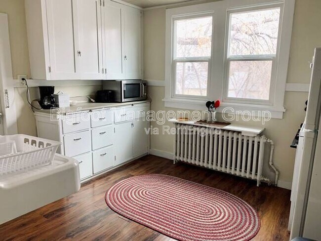 Foto del edificio - 655 N Warren St
