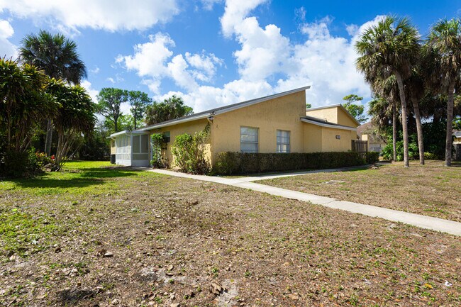 Foto del edificio - 202 Sparrow Dr