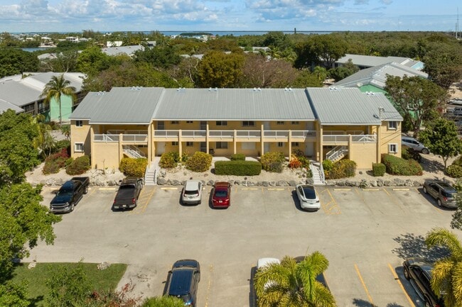 Foto del edificio - 98202 Windward Ave