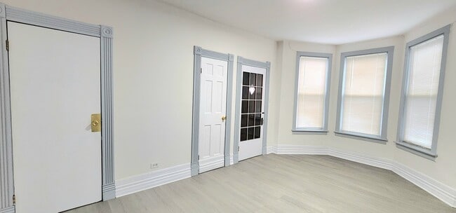 Building Photo - 3520 S Winchester Ave