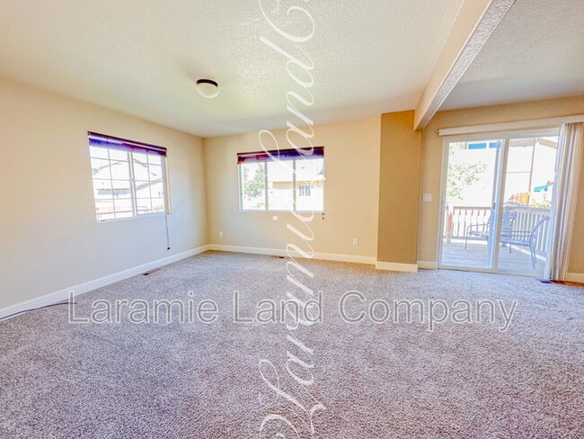 Foto del edificio - 4133 Moraine St