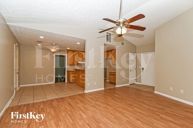 Building Photo - 300 Mote Cir