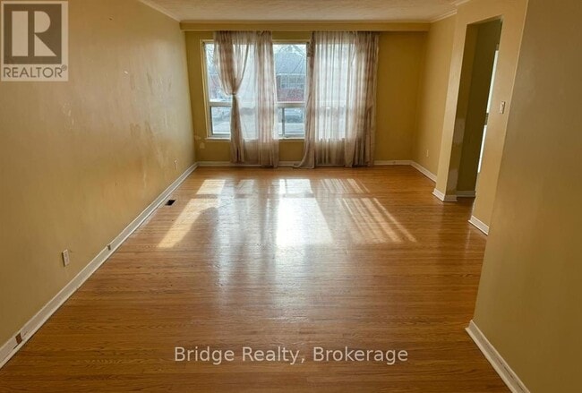 Photo du bâtiment - 7075 Magic Ct