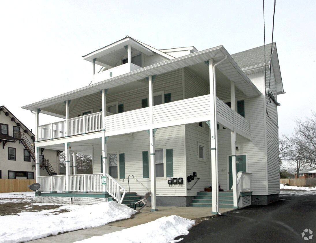 Primary Photo - 409 6th Ave