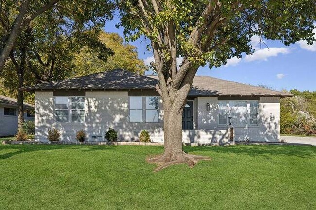 Foto del edificio - 7290 Hickory St