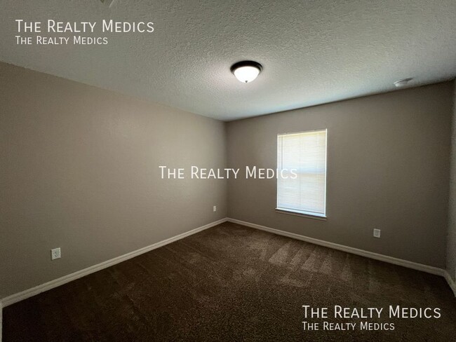 Building Photo - 325 Malauka Loop