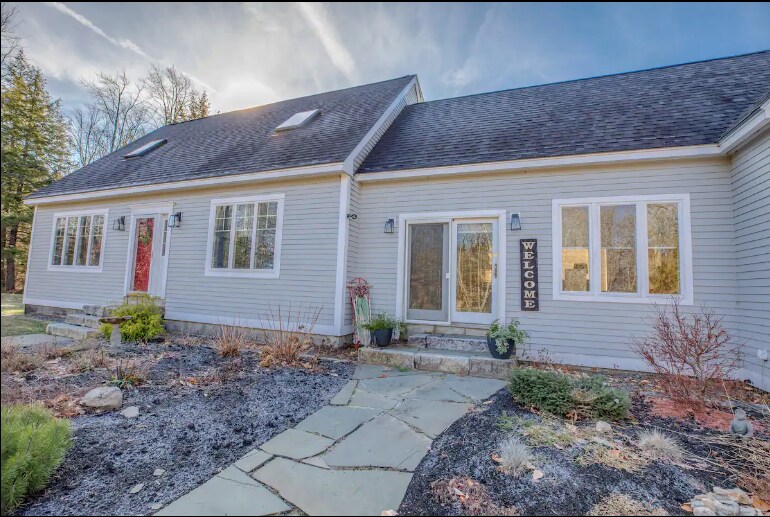 47 Puckerbrush Rd Unit House, Campton, NH 03223 Apartments in Campton