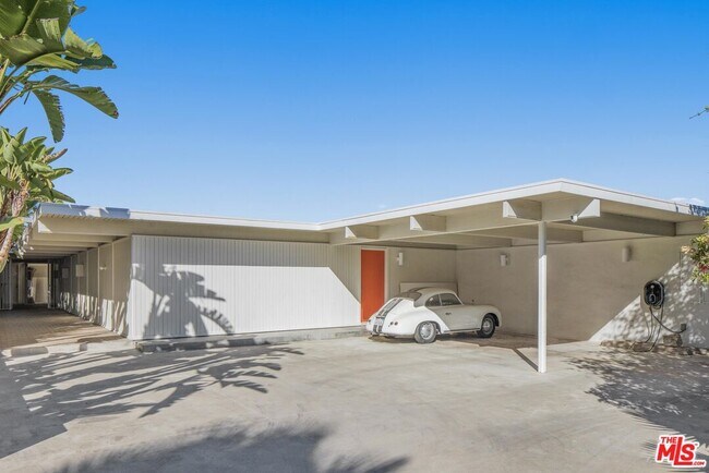 Building Photo - 2170 Westridge Rd