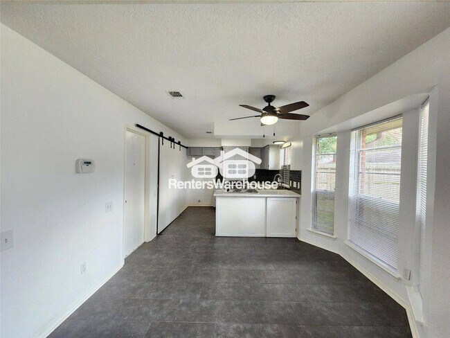 Foto del edificio - 1322 Valley Landing Dr