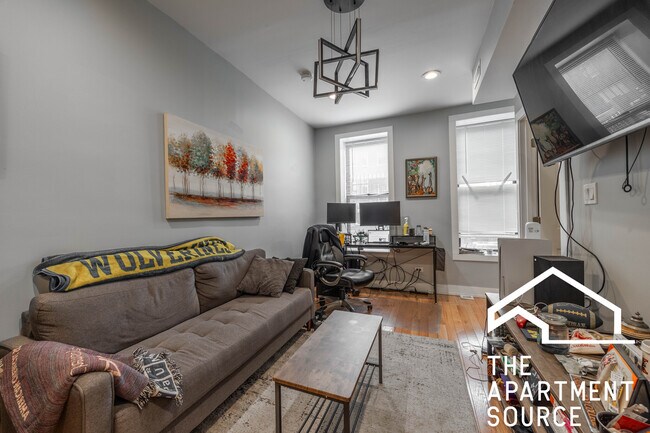 Photo - 1624 W Beach Ave Apartment