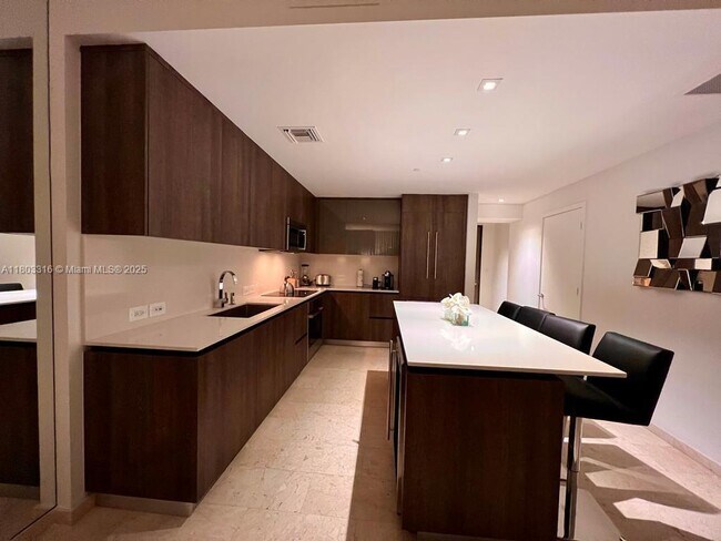 Foto del edificio - 88 SW 7th St