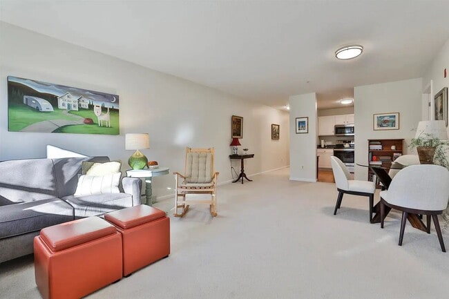 Building Photo - Nashua NH