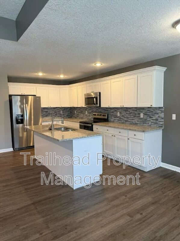 Foto del edificio - 605 Hillcrest St