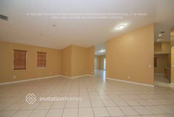 Building Photo - 14915 SW 139th Pl