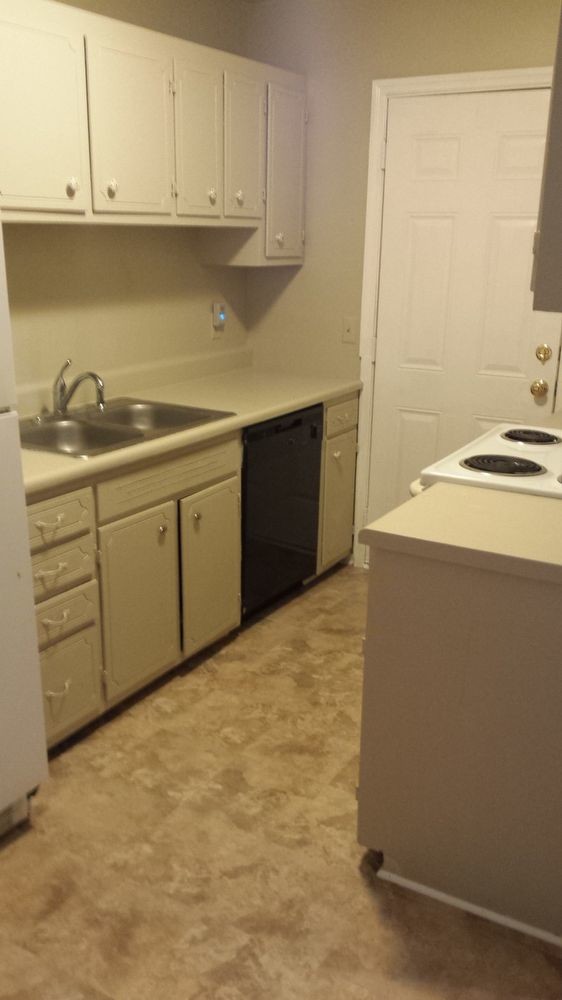 Foto del edificio - 2 Bedroom 1 Bath Apartment in Nashville